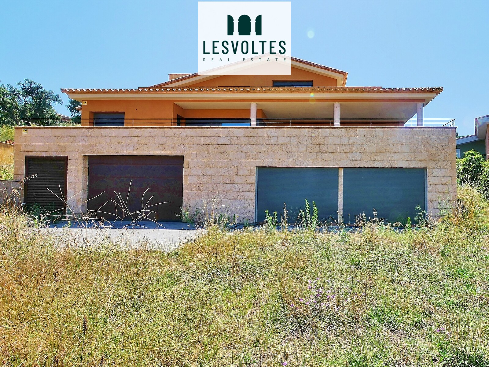 MAGNIFICENT BRAND NEW SINGLE-FAMILY HOUSE WITH LARGE GARDEN FOR SALE IN SANT ANTONI DE CALONGE.