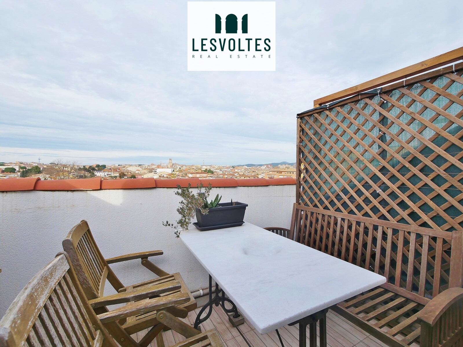 100 M2 DUPLEX APARTMENT WITH TERRACE AND PARKING FOR SALE IN PALAFRUGELL