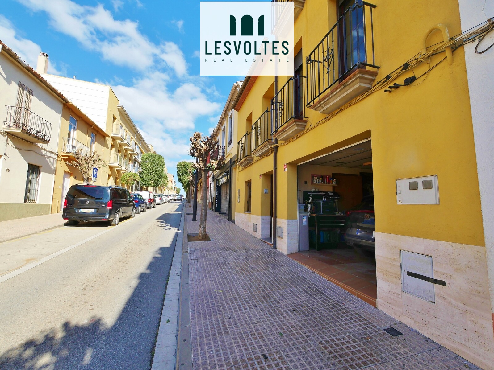 MAGNIFICENT HOUSE WITH PATIO AND PARKING FOR SALE IN THE CENTER OF PLALAFRUGELL