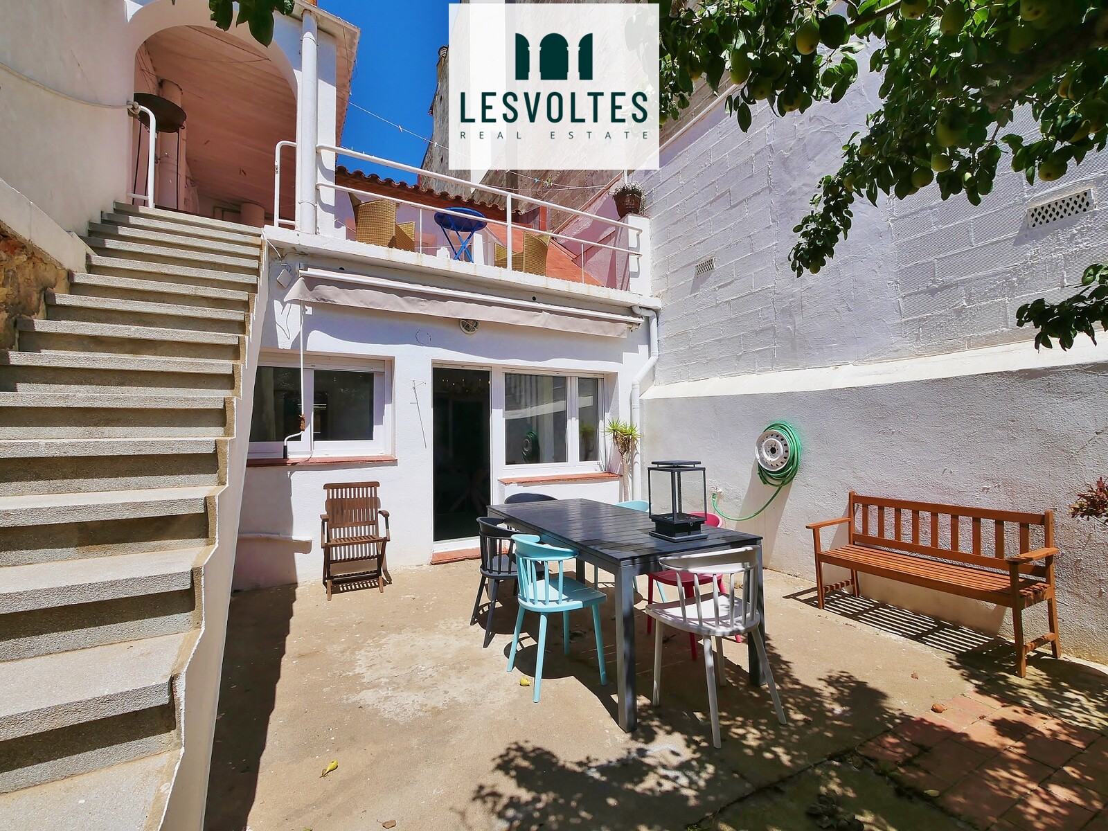 CHARMING VILLAGE HOUSE WITH GARDEN, TERRACE AND GARAGE FOR SALE IN PALAFRUGELL. INTERESTING PROPERTY