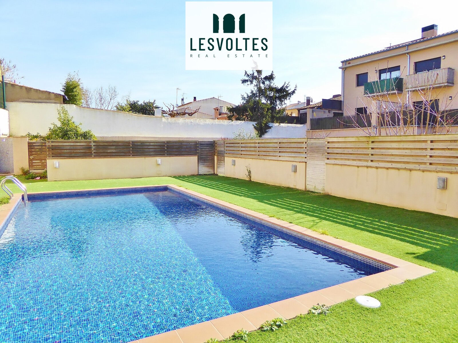 MAGNIFICENT DUPLEX PENTHOUSE WITH POOL AND COMMUNITY GARDEN FOR SALE IN PALAFRUGELL