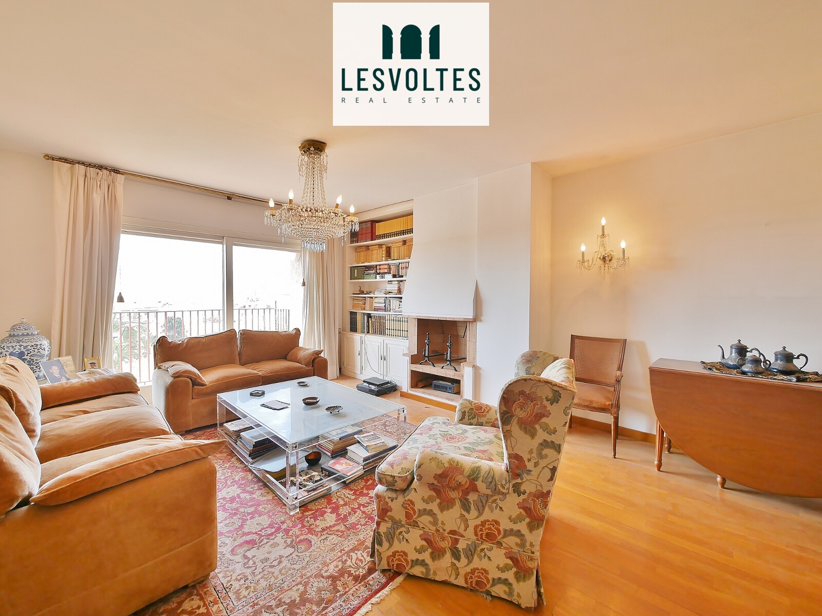 MAGNIFICENT 150 M2 APARTMENT WITH UNBEATABLE AND CLEAR VIEWS OVER THE TOWN OF PALAFRUGELL